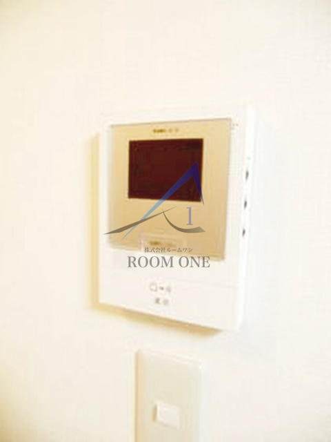 ネスト鳥羽のセキュリティ|モニター付インターホンです。