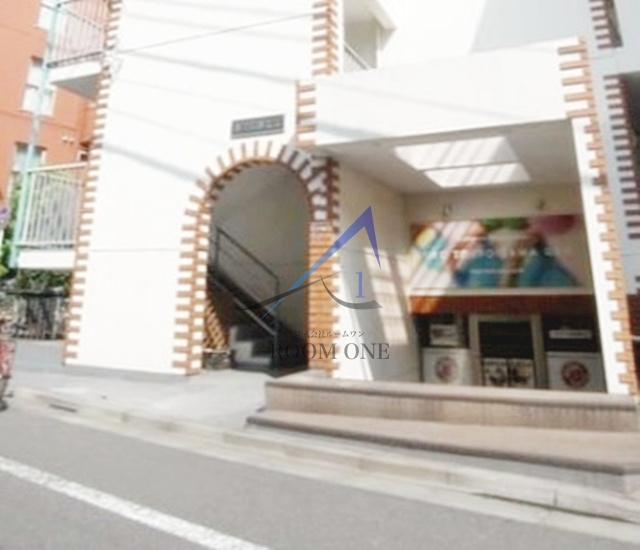 第７三井ビルのエントランス|エントランスです。