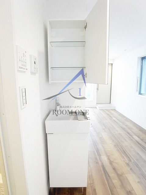 Ｂｌａｎｃ　Ｃｏｕｌｅｕｒの洗面所|独立洗面台です。