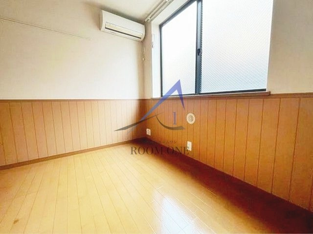 アーバンプレイス和泉Ａ棟の居間・リビング|洋室のお部屋です。