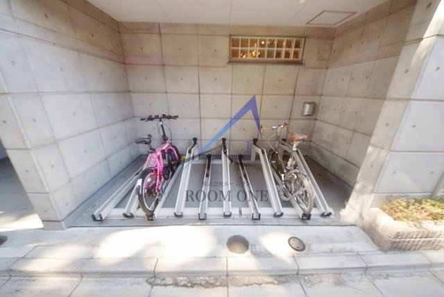 クオリア桜上水のその他共用部分|駐輪場です。