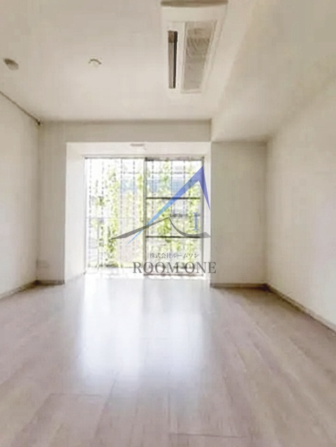 IDS台東ビルの居間・リビング|洋室のお部屋です。