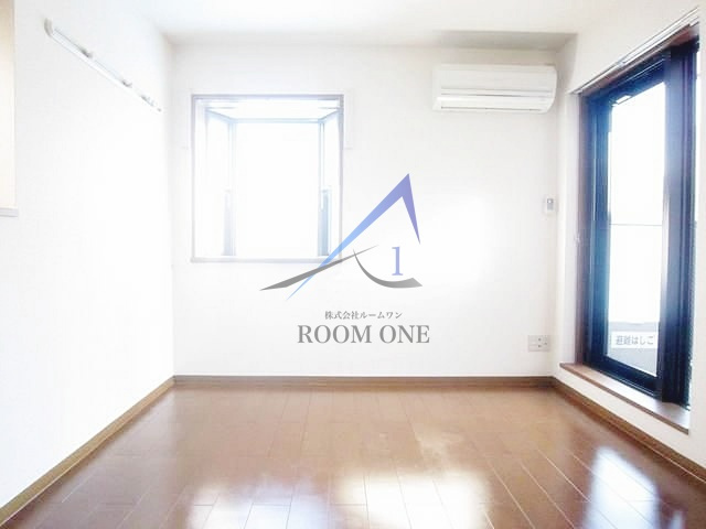 W.I.Tパレスの居間・リビング|洋室のお部屋です。