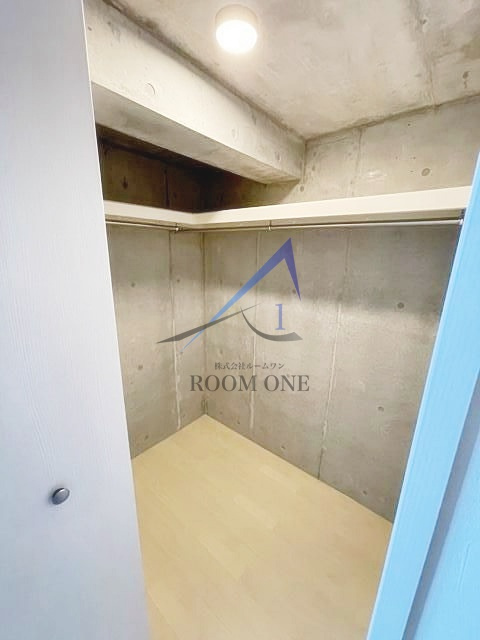 Ｓｋｙｔｒｅｅ　Ｈｉｌｌｓ　Ｍａｒｉｋｏの収納|ウォークインクローゼットです。