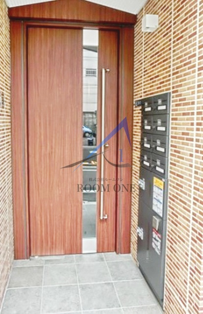 ソレイユ蔵前のエントランス