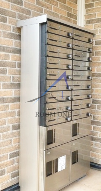 M-1 Tokyo 東矢口3のその他共用部分|集合ポストと宅配ボックスです。