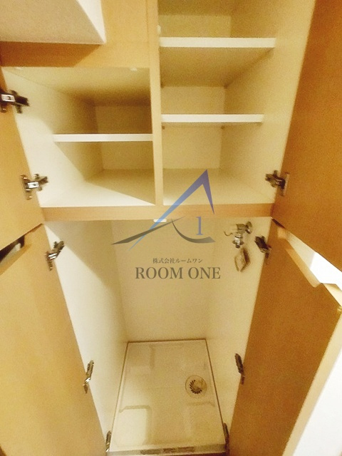 ルーブル大森山王の設備|洗濯機置き場です。