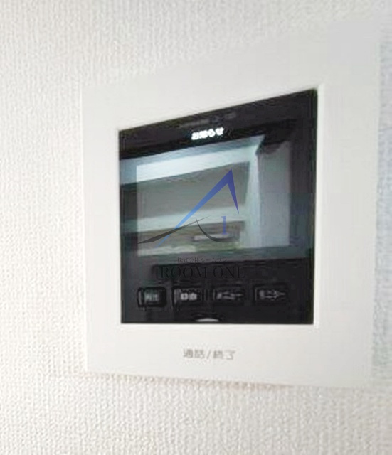 榎本マンションのセキュリティ|モニター付きインターホンです。