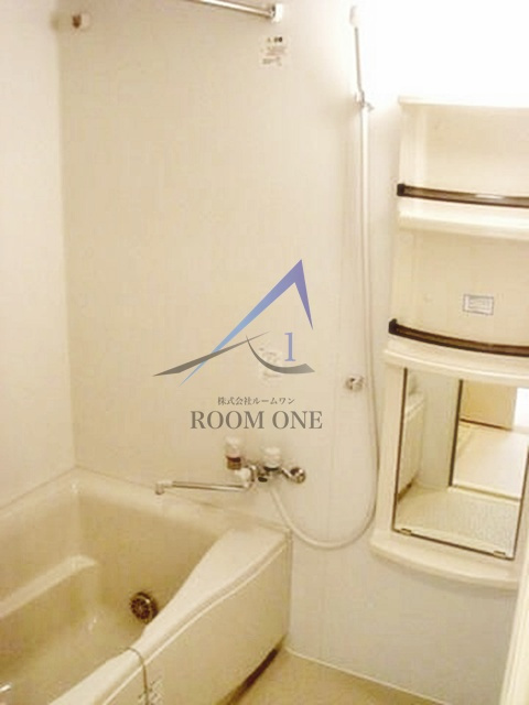 リヴェール三軒茶屋の浴室|お風呂です。