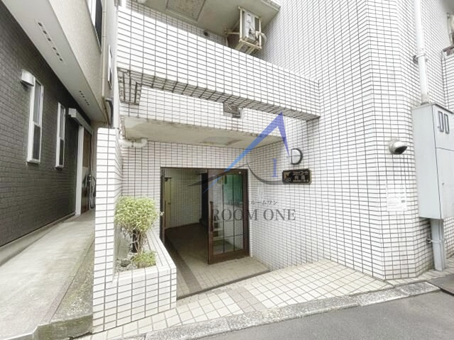 スカイコート向島のエントランス|エントランスです。