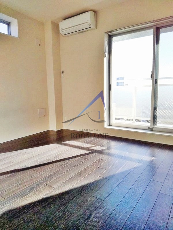 b’CASA Hikihuneの居間・リビング|洋室のお部屋です。