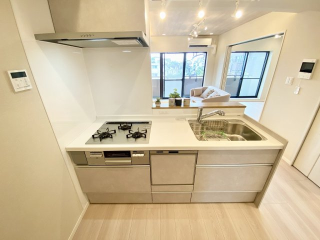 【キッチン】 | ★仲介手数料無料★モナーク碑文谷（近隣には商業施設が揃っています　学芸大学駅は個人商店街が並んでいて楽しいです）