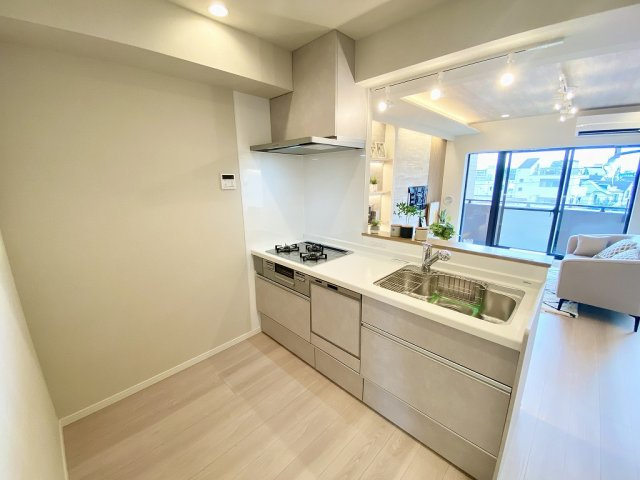 【キッチン】 | ★仲介手数料無料★モナーク碑文谷（近隣には商業施設が揃っています　学芸大学駅は個人商店街が並んでいて楽しいです）