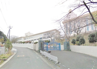 私立鶴川女子短期大学 970m