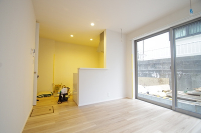 【居間・リビング】ヒルズミワ