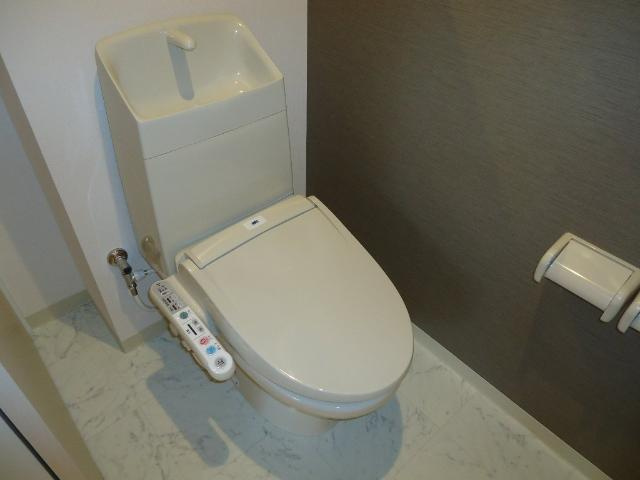 カモミールのトイレ|シャワー付トイレ