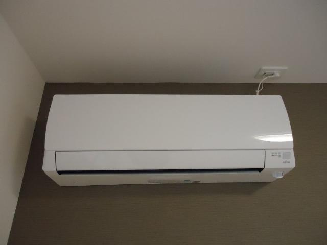 カモミールの設備|エアコン