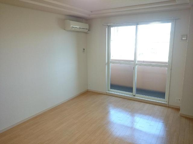 インホア南成瀬の内装|室内