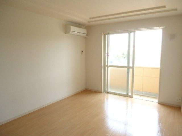 インホア南成瀬の内装|室内