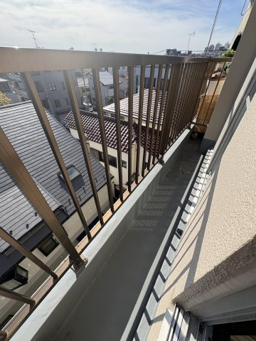大久保ビルのバルコニー