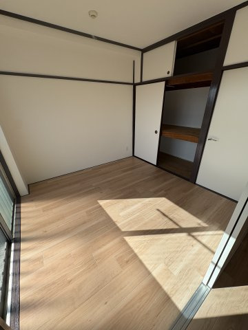 大久保ビルの寝室