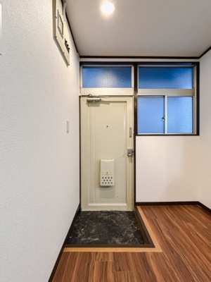 【玄関】 | 秋山ビル