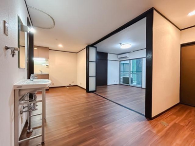 【居間・リビング】 | 秋山ビル