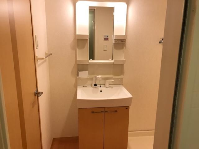 アラモード　ガーデンの洗面所|洗髪洗面化粧台