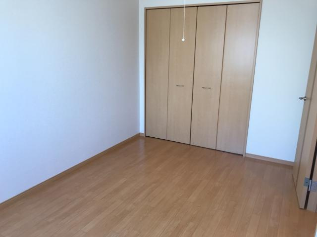 アラモード　ガーデンの内装|洋室