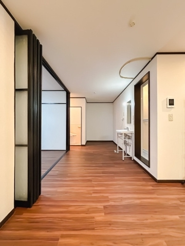 秋山ビルの居間・リビング