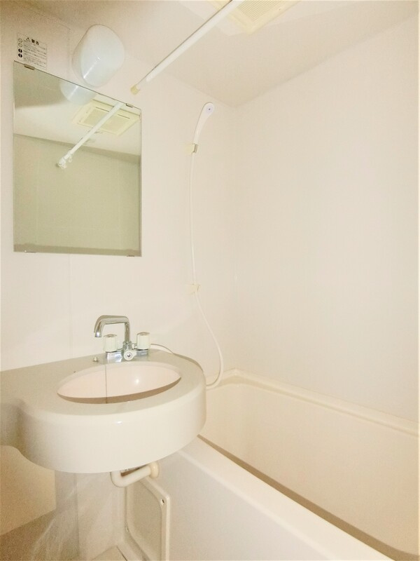 コンフォルト鶴舞の浴室