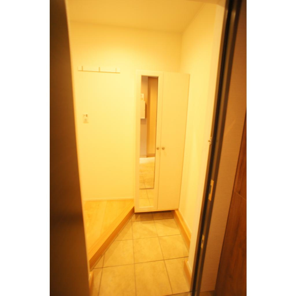 グルナディエの玄関