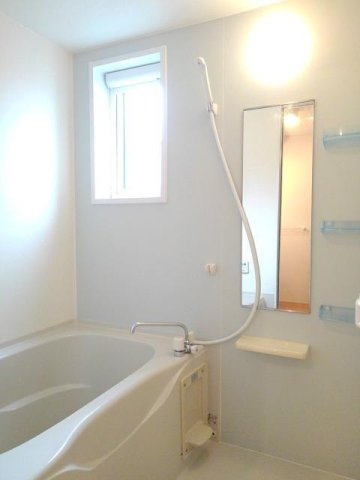 シェーン・ドルフⅠの浴室|きれいなお風呂です