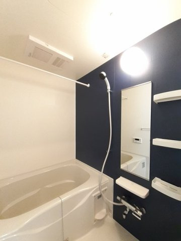 ラパンⅢの浴室|落ち着いた空間のお風呂です