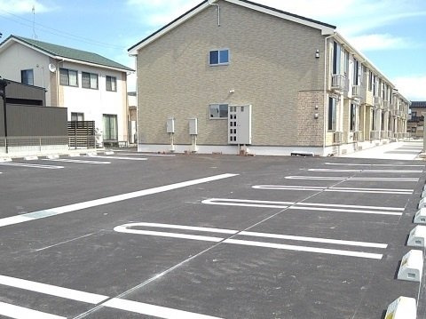 ドゥ・ステージアⅥの駐車場|駐車場完備です