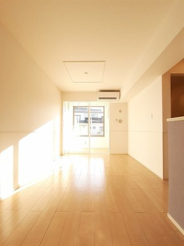 ドゥ・ステージアⅥの居間・リビング|ゆったり過ごせるリビングです