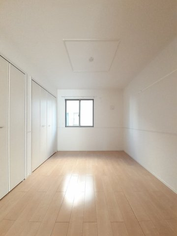 ドゥ・ステージアⅥの内装|明るい色調の室内です