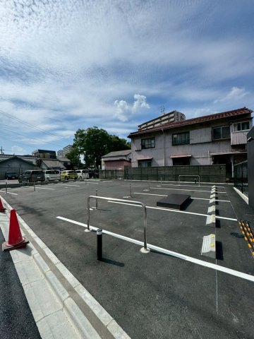プレサンス太閤通駅前デュプル　名古屋市賃貸　仲介手数料無料の駐車場