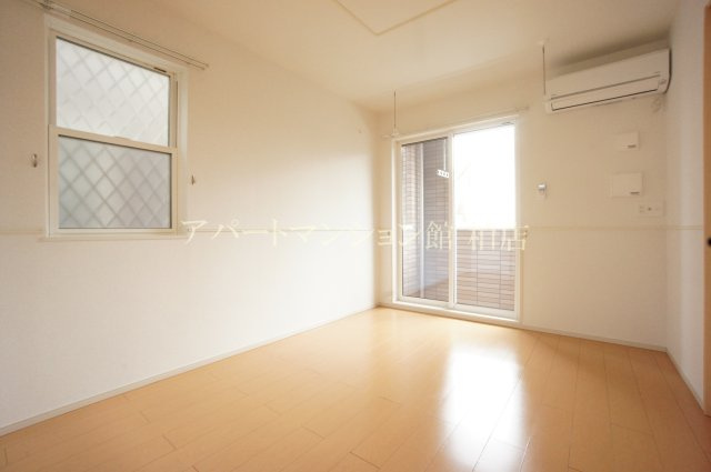 流山市おおたかの森北３丁目のアパートの居間・リビング|居室・リビング