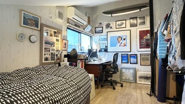 世田谷区鎌田２丁目の中古一戸建の洋室|白とナチュラルの落ち着いた３階居室です♪
