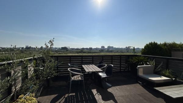 【その他】 | バルコニーからの景色です。日差しを遮る大きな建物が近くには無く風通しもとてもよく気持ちがいいです。