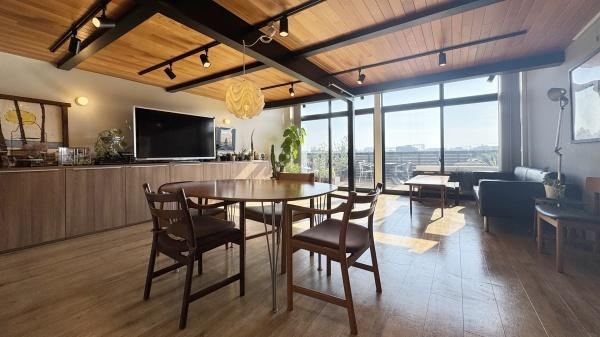 【居間・リビング】 | みんなが集うLDKはあたたかい日差しが入り込み、自然と楽しい会話が弾む幸せな空間に♪
