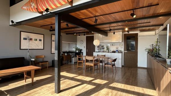 【居間・リビング】 | ダイニングテーブルを置いても、広々リビングです♪インテリアが合わせやすりレイアウトです♪