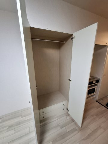 ラファエラ鳴尾2の収納|収納　かなり入りますよ