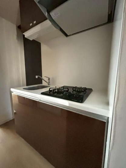 【キッチン】 | 写真は同タイプの別のお部屋のものです。