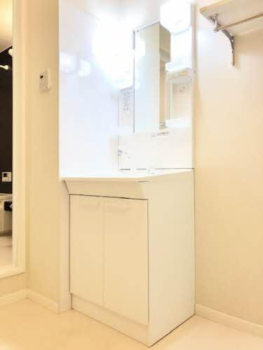 Ecrarge   C棟の洗面所