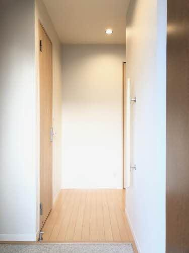 Ecrarge   C棟の玄関