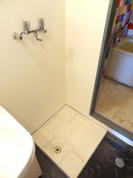 エスポワール千島の洗面所|室内洗濯パン完備