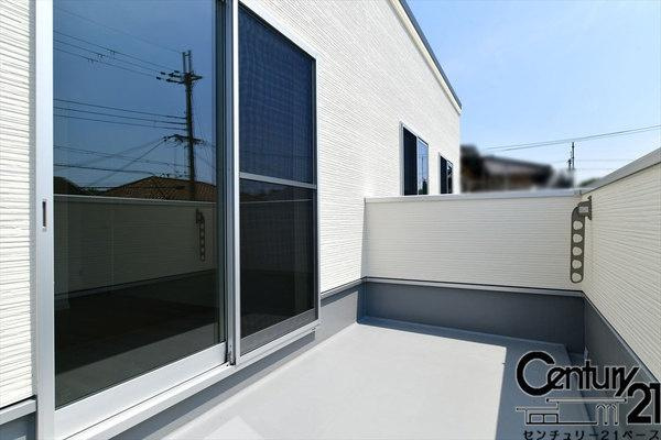 北葛城郡広陵町平尾 ／新築一戸建の内観：施工例|■≪同仕様写真≫■日当たりのよいバルコニー！洗濯物もよく乾きます！■