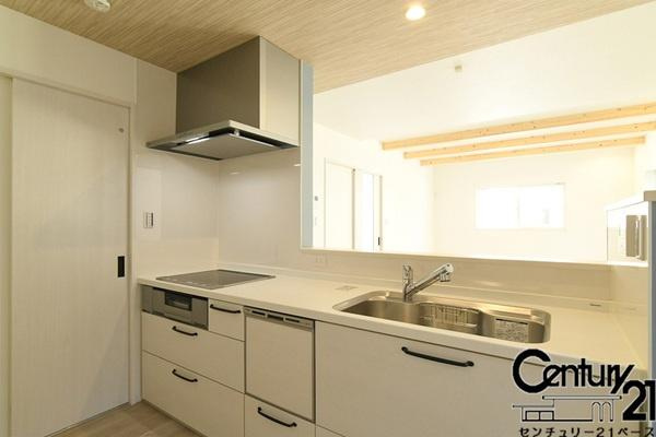 北葛城郡広陵町平尾 ／新築一戸建の内観：施工例|■家族とのコミュニケーションがとりやすい人気のカウンターキッチン！■